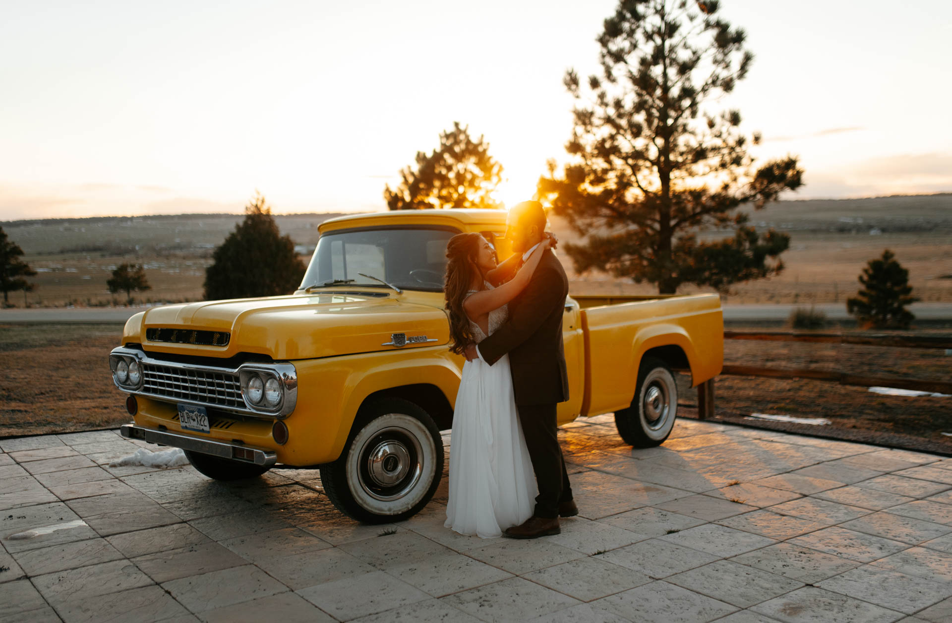 colorado countryside wedding vintage car