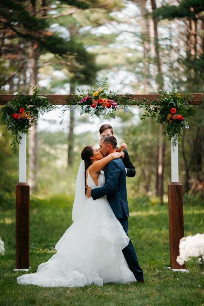 Chicago wedding photographer whispering woods illinois