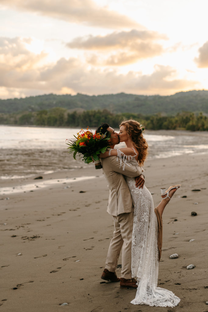 Costa Rica wedding photographer, osa peninsula, puerto jimenez, boca sombrero, jungle wedding, destination wedding photographer, beach wedding